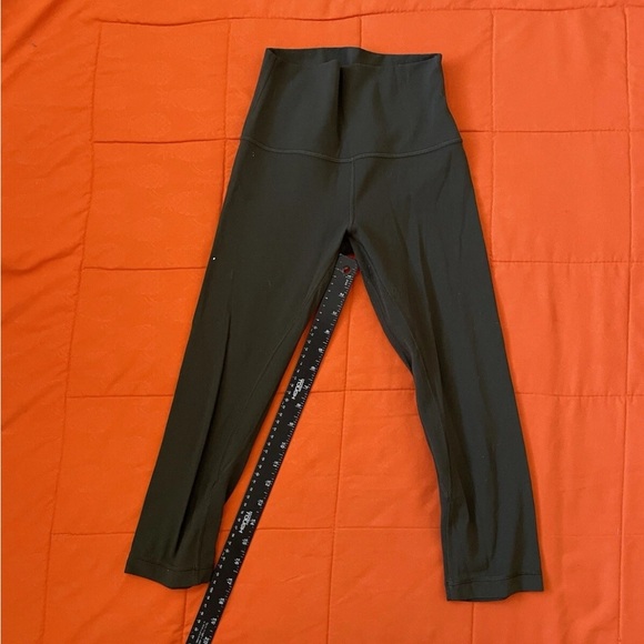 Lululemon Leggings Womens 4 Green High Rise Capri Sportswear Gym & Running - Picture 2 of 3